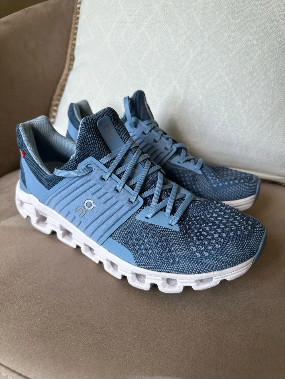 On Cloud women’s cloudswift Running Shoe in Light Blue size 10